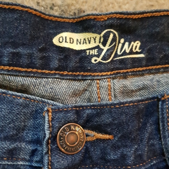 Old Navy Diva Jean Shorts - Picture 5 of 6